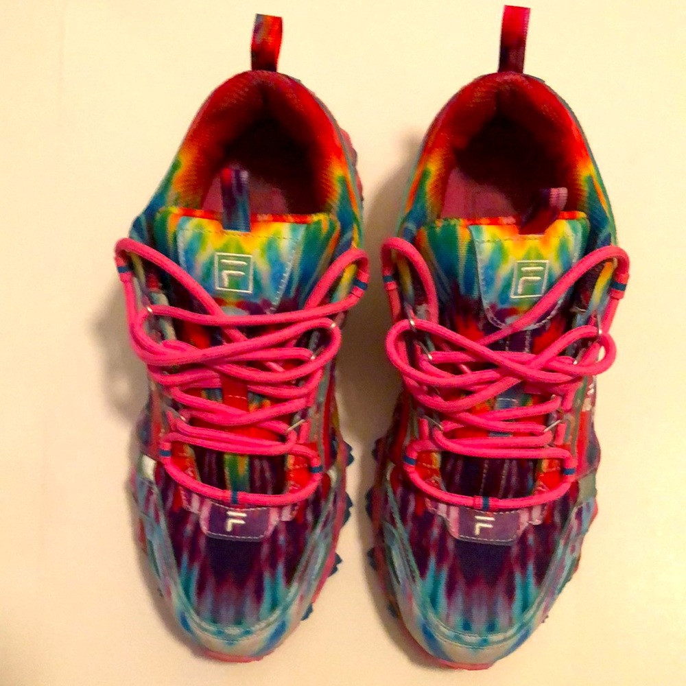 Fila Women’s Oakmont Tr Sneaker, excellent condition, size 9, multicolored.